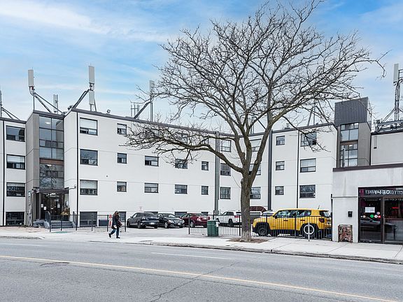 3rd image of 1420 Kingston Rd #1465770