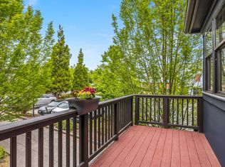 1186 NE Park Dr, Issaquah, WA 98029