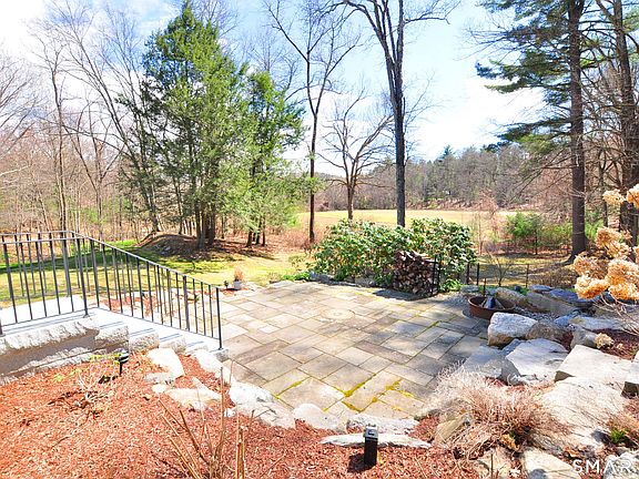5th image of 170 Simsbury Road