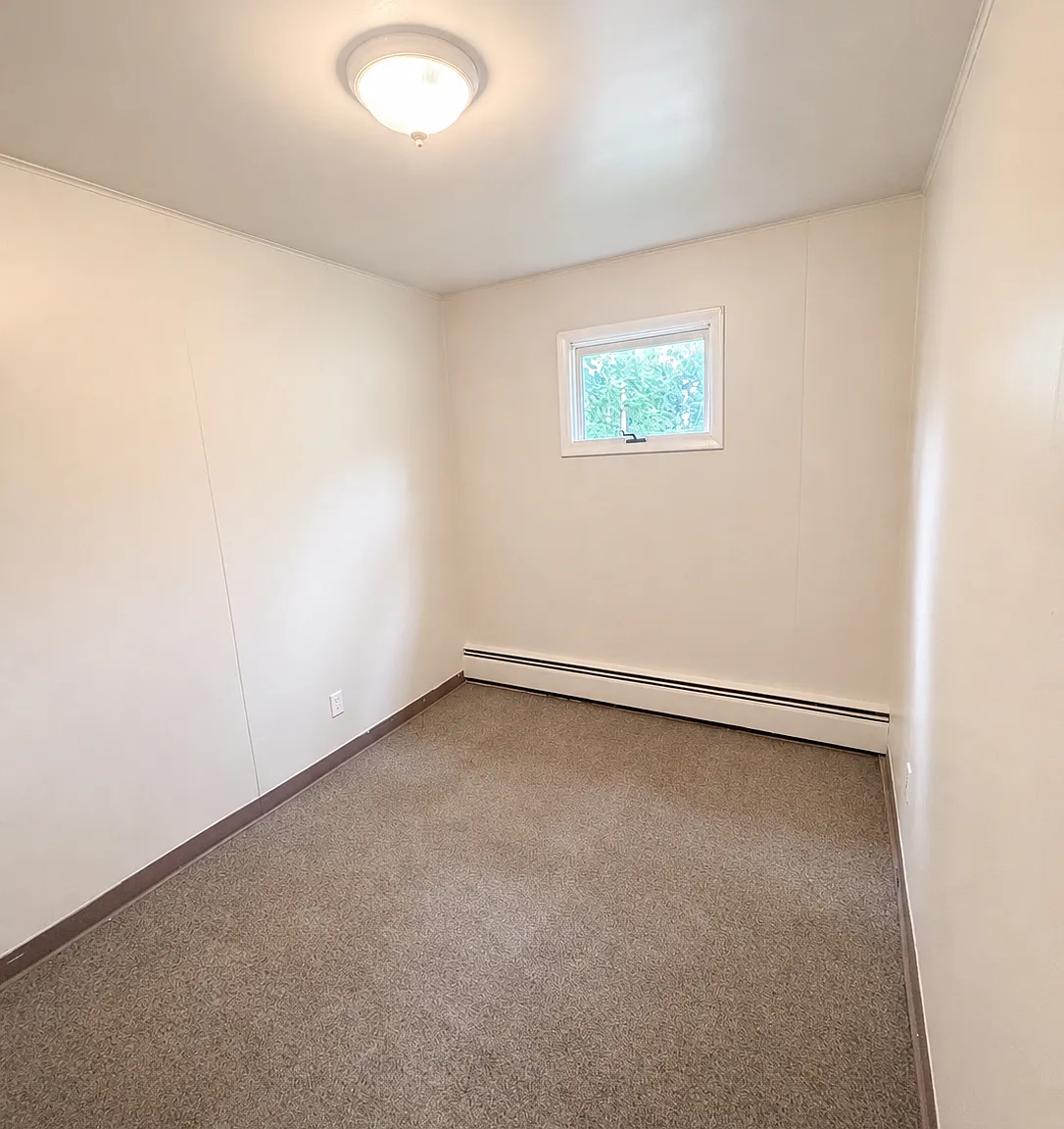 4 bed, $750 — Photo 2