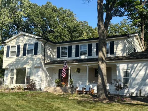 1181 Timber Ln, Lake Forest, IL 60045