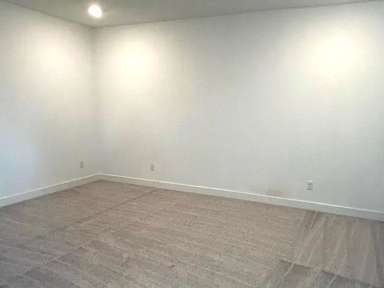 9834 Violet Landing Ln — Photo 12