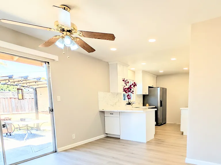 5438 Farina Ln — Photo 1