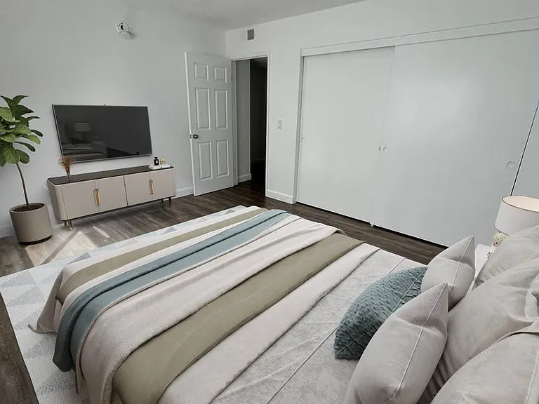 3101 Eagle Rock Blvd — Photo 22
