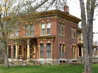 510 E Hoffman St, Three Rivers, MI 49093