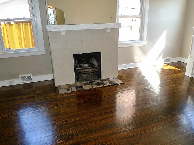 2833 Midland St — Photo 5