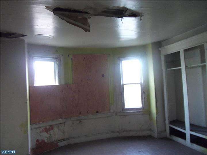 Building Photo 3