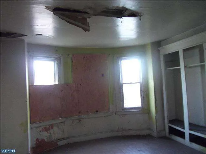 Building Photo 3