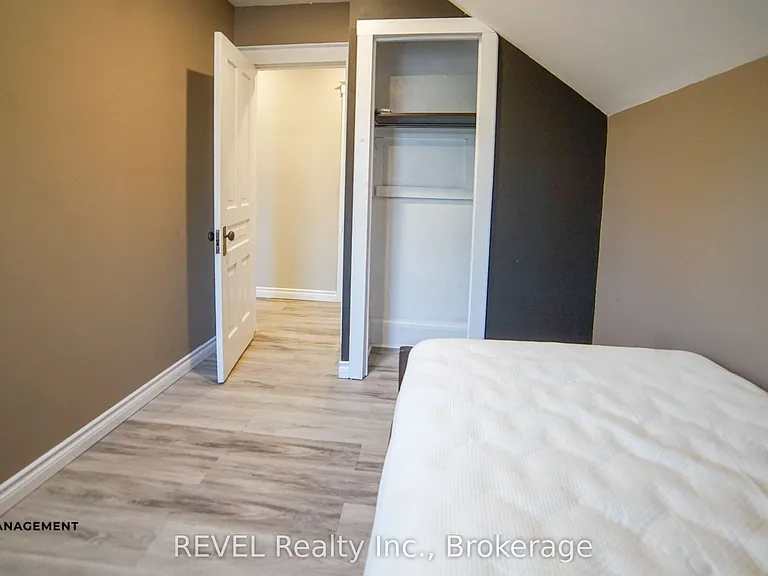 32 Edmund St — Photo 16