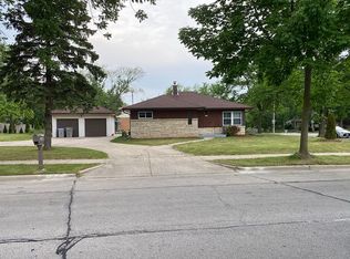 2008 W Grange Ave, Milwaukee, WI 53221