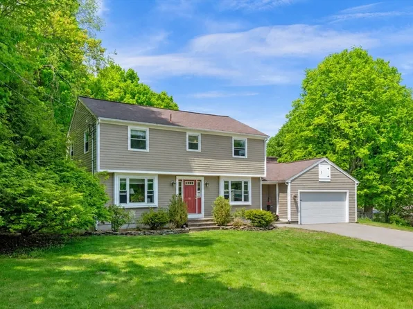 93 High St, Chelmsford, MA 01824
