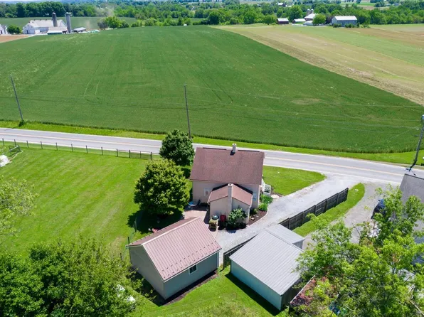 44 S Soudersburg Rd, Ronks, PA 17572
