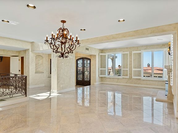 4th image of 408 Paseo Miramar