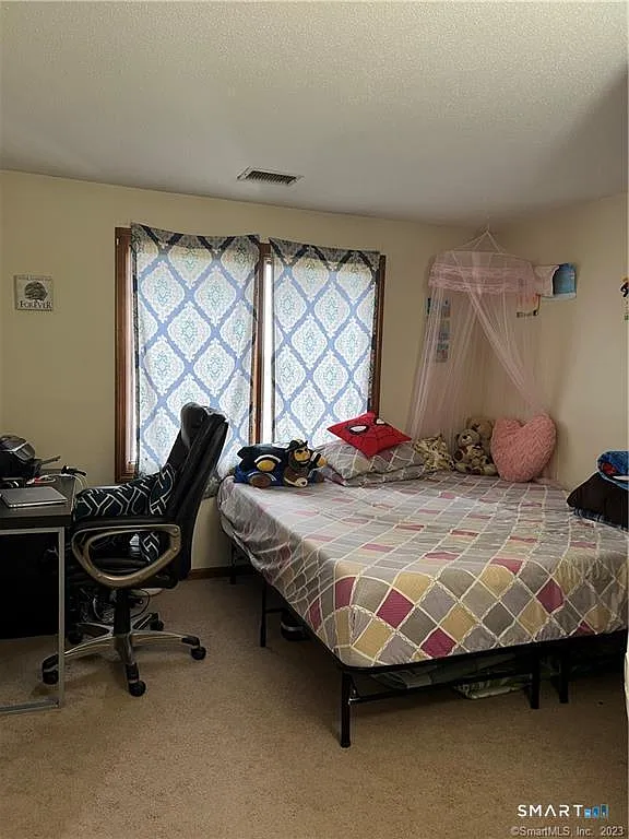 Pleasant Hills — Photo 2
