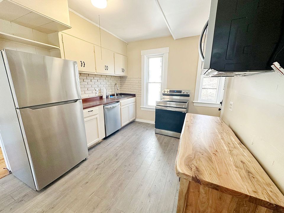 1st image of 22-24 Highland St #22