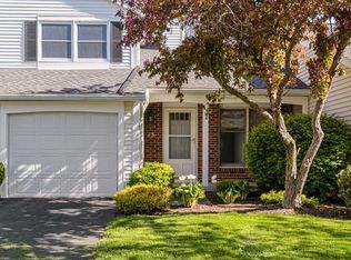 13 Walnut Cir, Webster, NY 14580