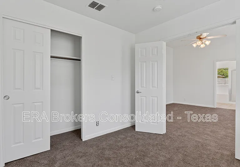 7703 Brisbane Bnd — Photo 22