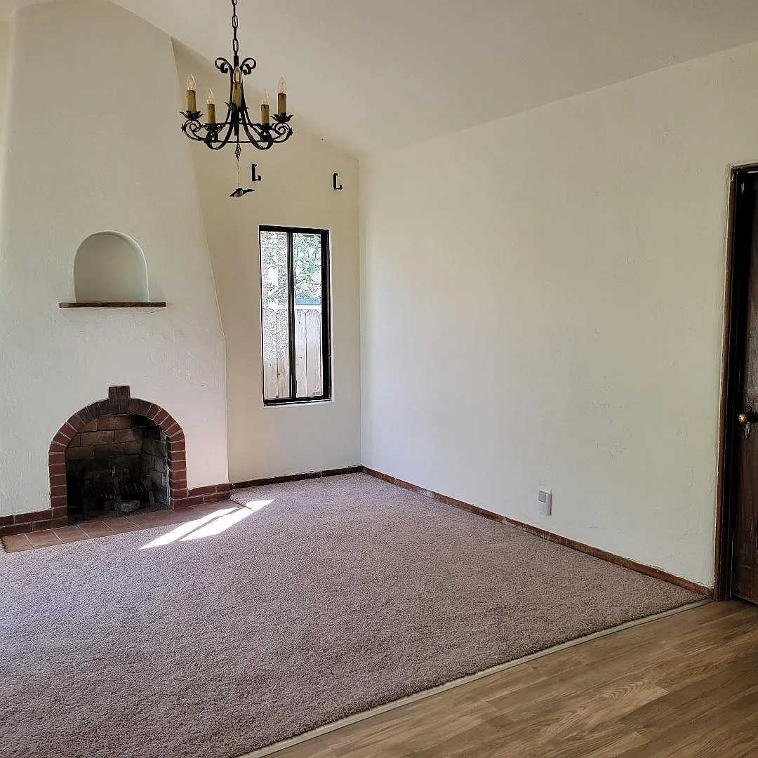 2 bed, 1061 sqft, $4,300 — Photo 2