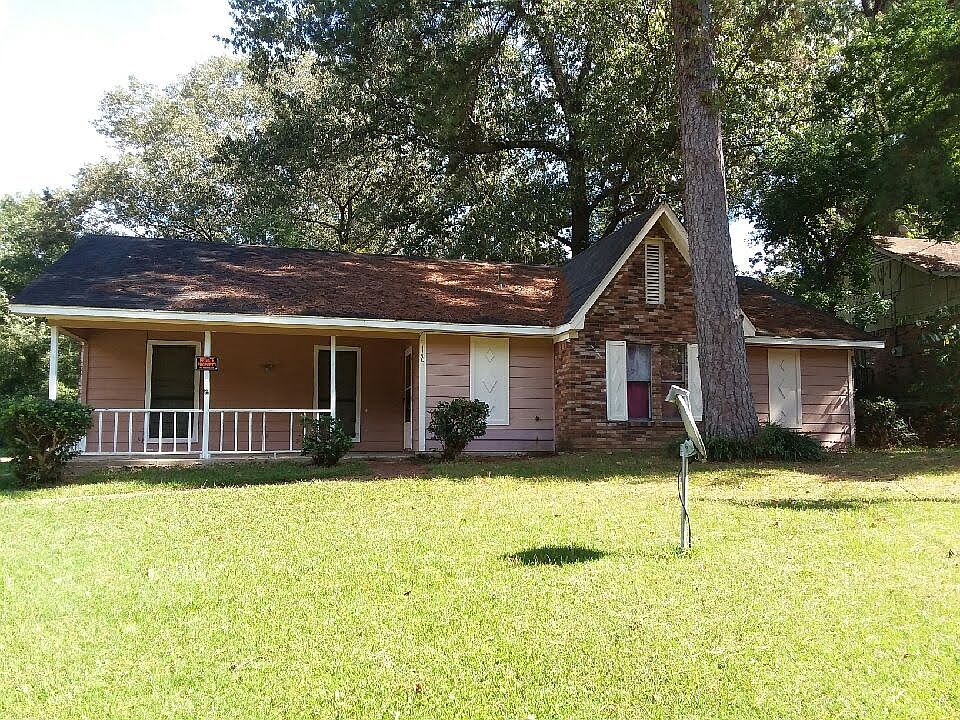 2nd image of 1740 Casteel Dr