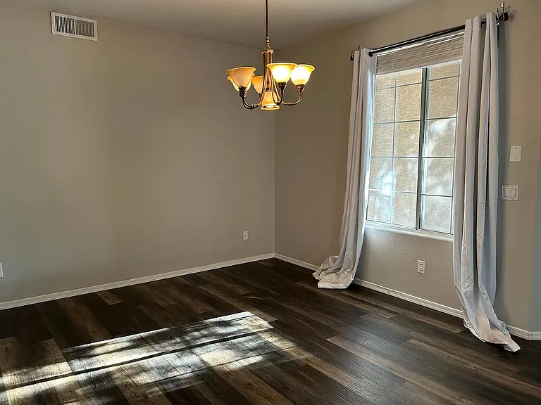 621 N Alder Dr — Photo 11