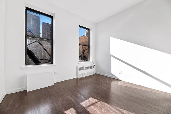 Rented by REAL New York | media 19