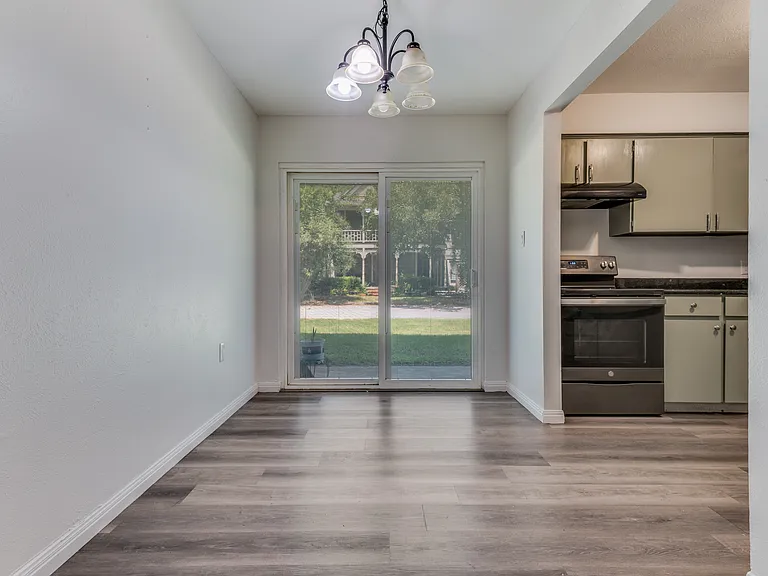 428 N Dallas Ave #7 — Photo 6