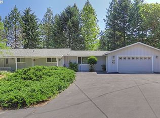 325 Harper Loop, Grants Pass, OR 97527
