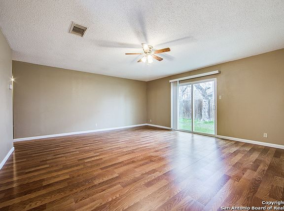 4th image of 2167 Mossy Creek Dr
