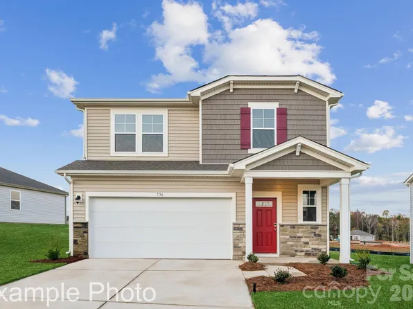 2948 31st Street Ln NE, Hickory, NC 28601