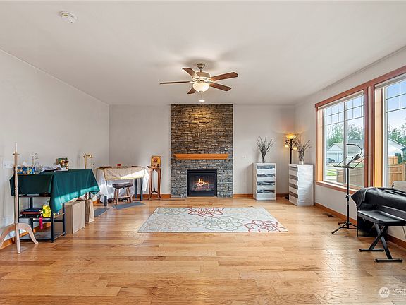 5th image of 27702 65th Drive NW