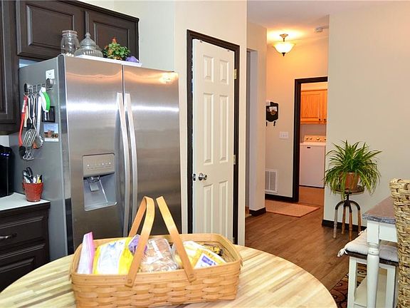 5th image of 25 Holcombe Ln