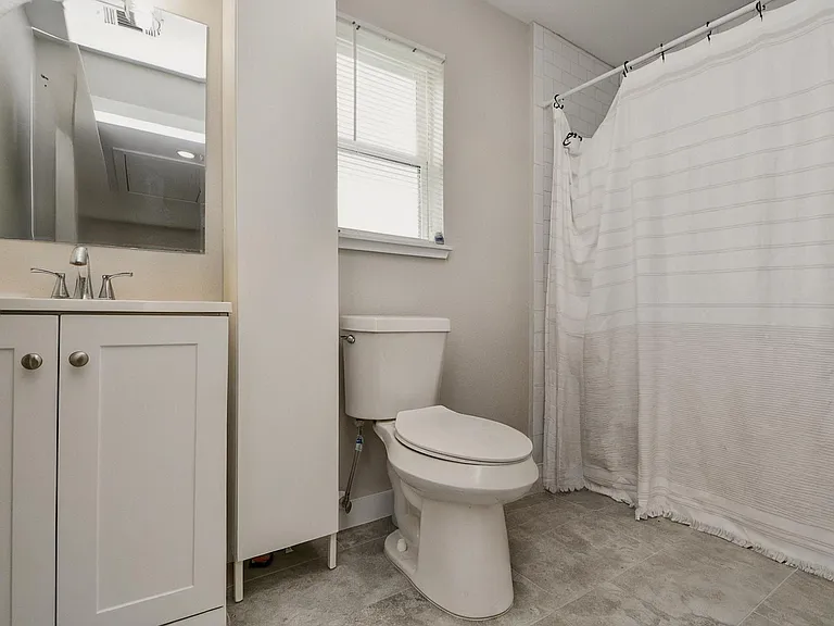 5615 Barremore St #B — Photo 7