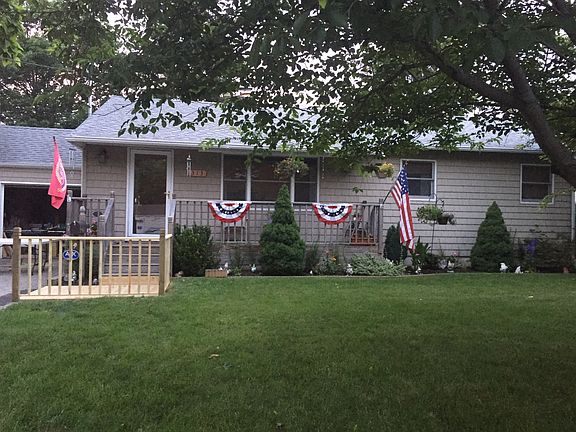 5th image of 313 Glynn St