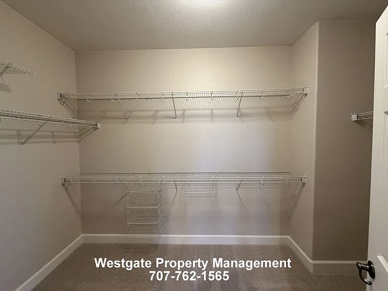 1708 Southridge Dr — Photo 29