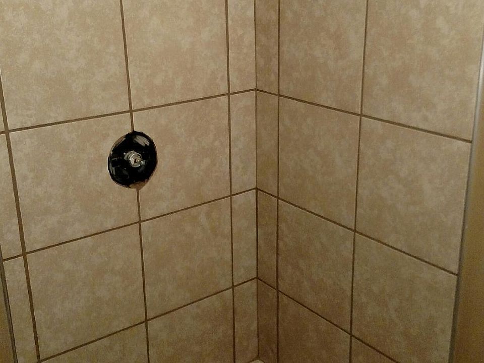 2nd image of 946 Bennett Dr