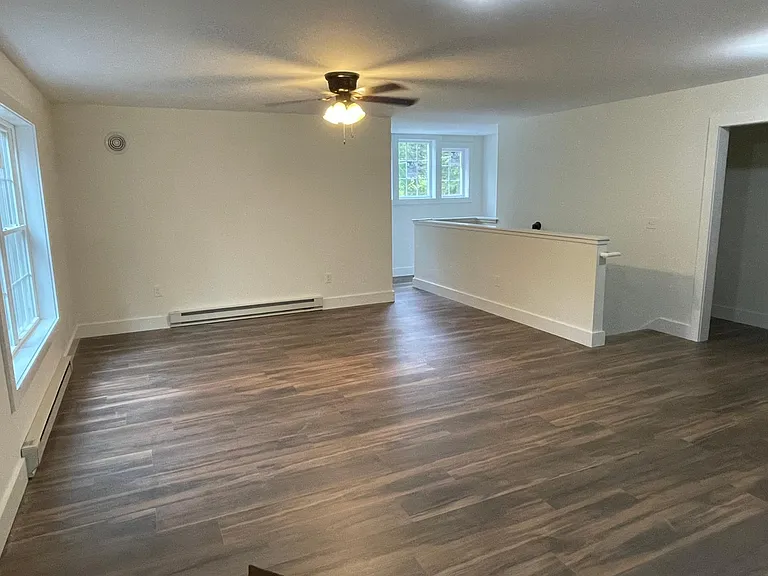 Redwood Ln — Photo 4
