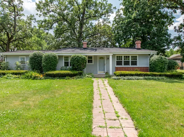 2507 Bonner Ln, Lindenhurst, IL 60046