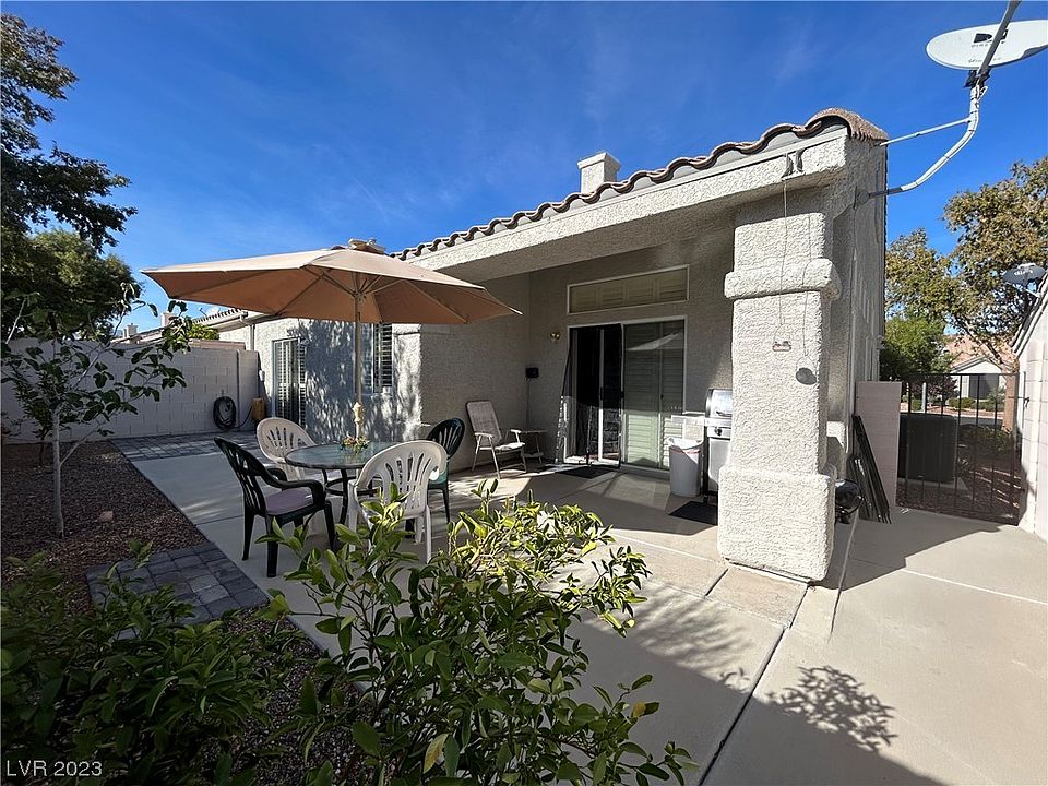 1st image of 9719 Canyon Walk Ave