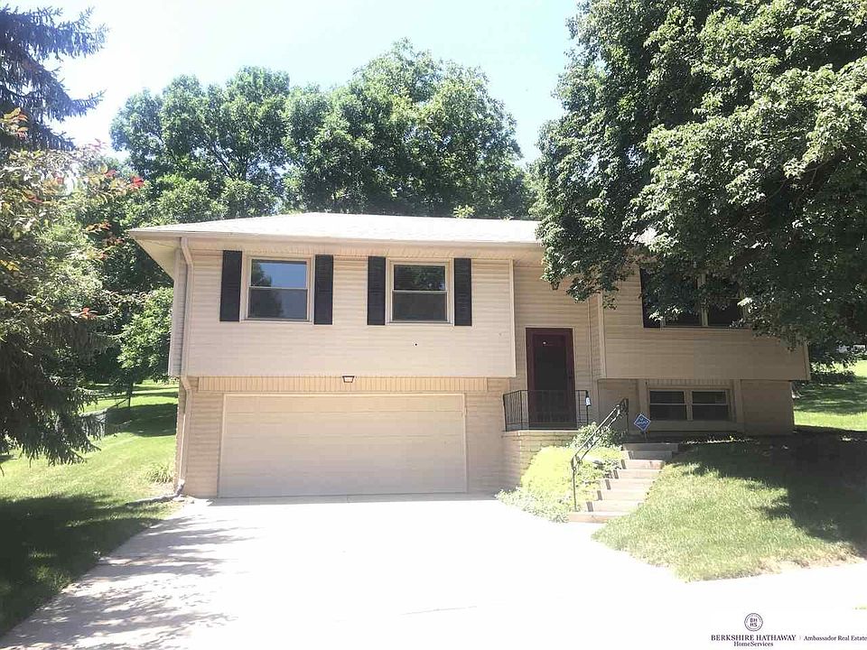 1st image of 5740 N 114th St