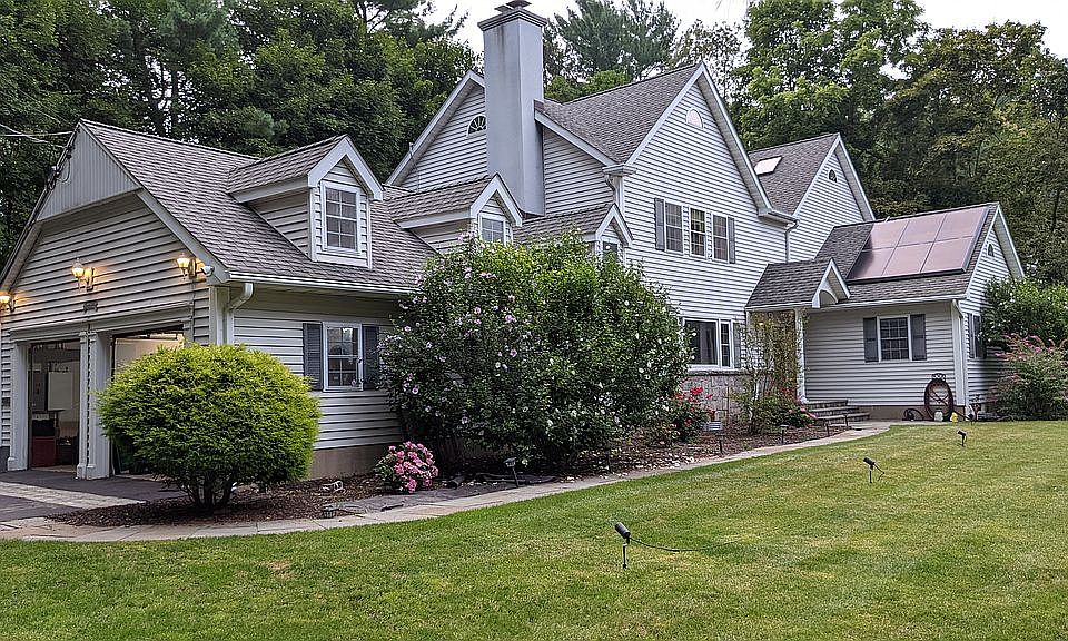 2nd image of 47 Underhill Rd