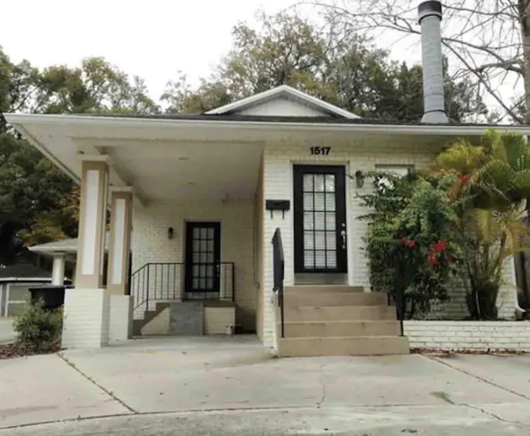 1515 E Central Blvd — Photo 1