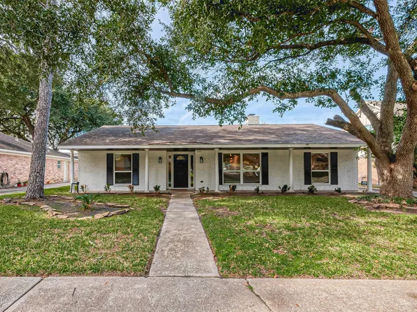 9502 Bob White Dr, Houston, TX 77096
