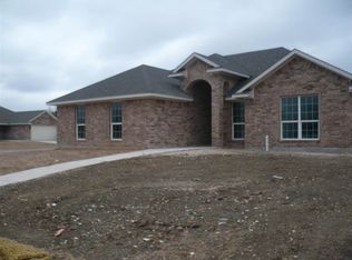 201 E Jade Dr, Hewitt, TX 76643