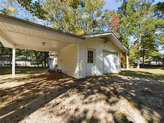 5th image of 6305 Pinecrest Dr