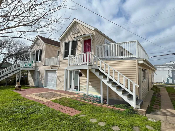 4114 Avenue S 1/2 Unit B, Galveston, TX 77550