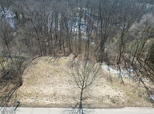 6579 Hathaway Rd, Valley View, OH 44125