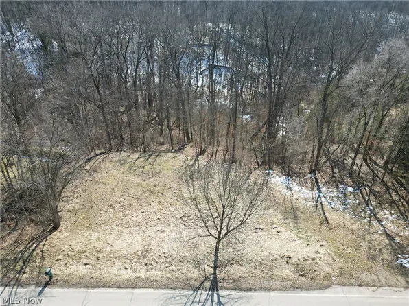 6579 Hathaway Rd, Valley View, OH 44125