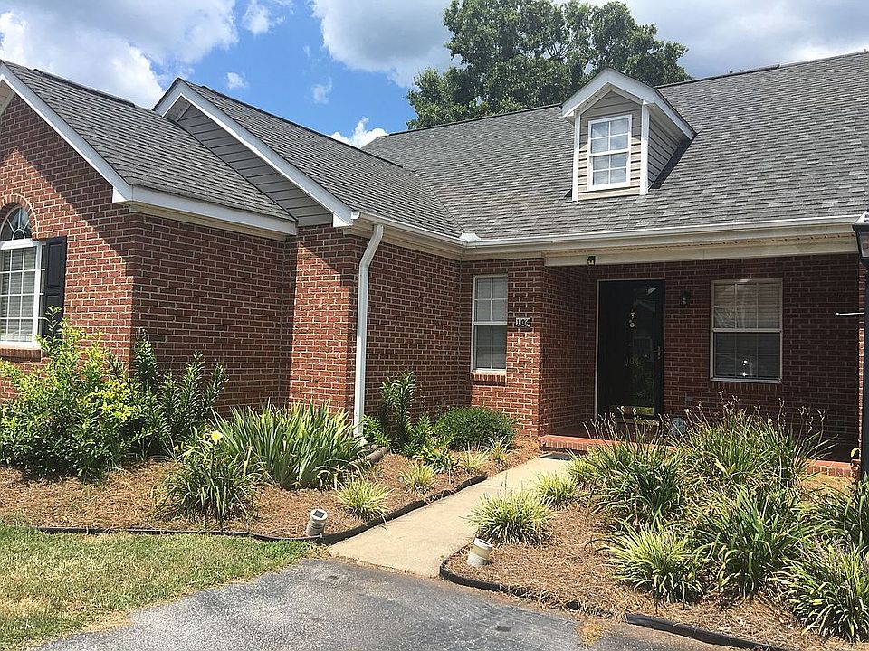 1st image of 104 Cumberland Ct