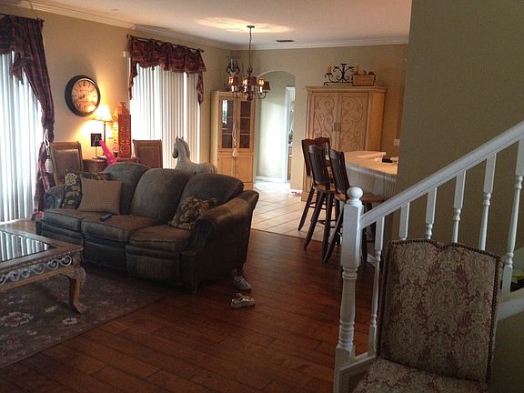 Open Floor Plan with Breakfast Nook