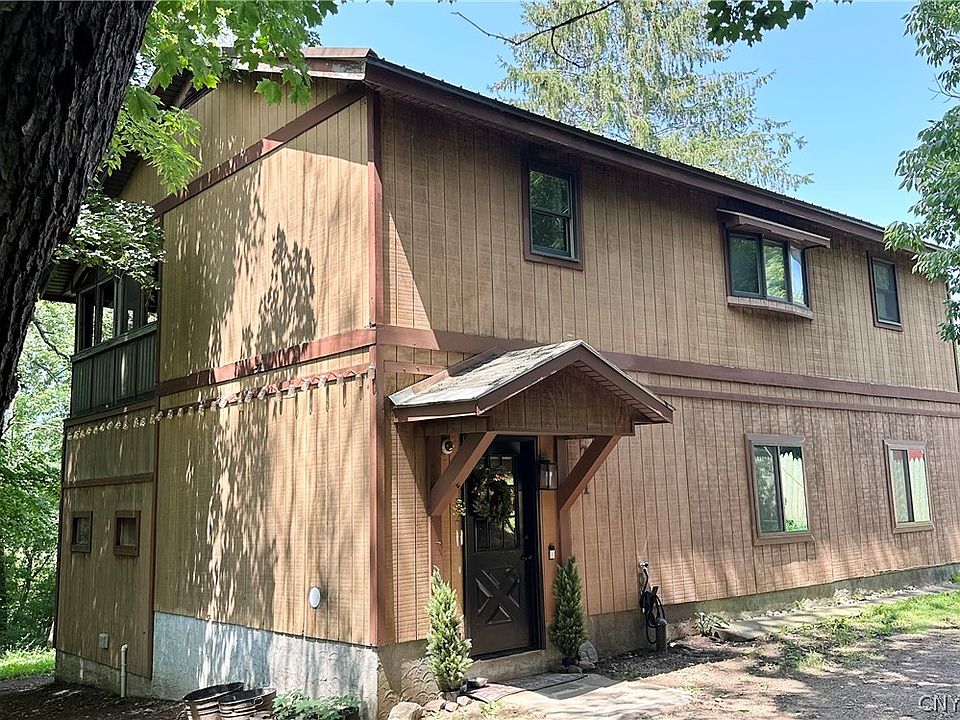 1st image of 271 Ridge Rd